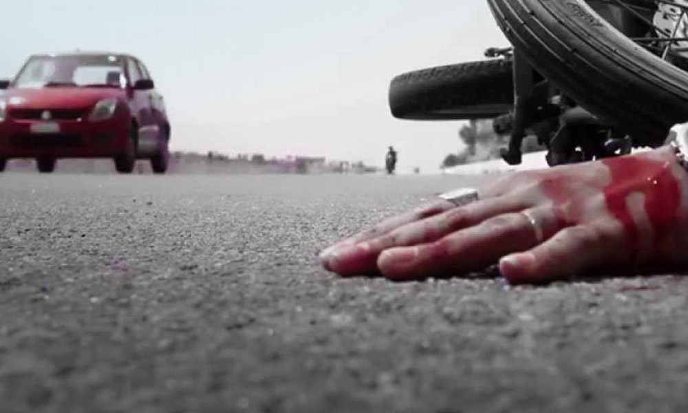 Motorkerékpár ütközött személygépkocsival Pilisvörösvárnál