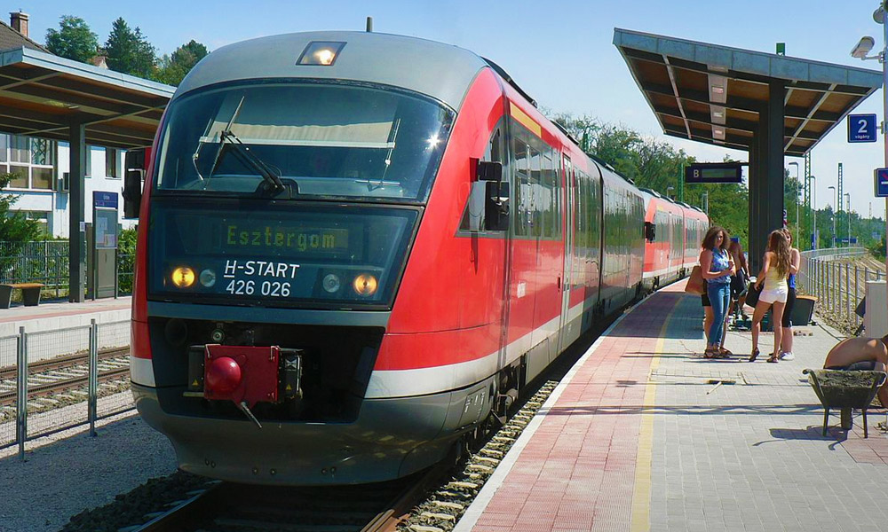A piliscsabai egyetemisták kiakadtak az új vasúti menetrenden