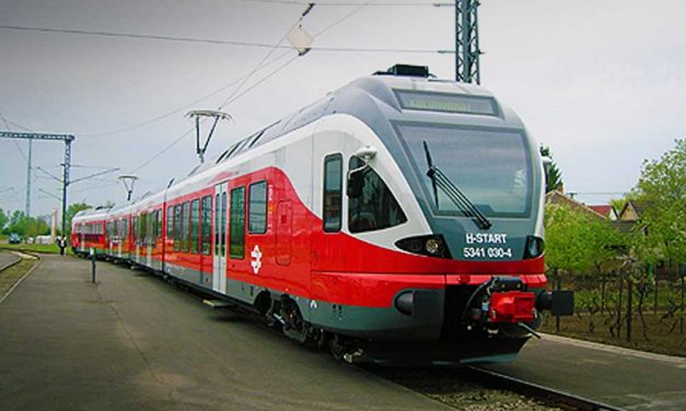 Elégedett utasok, pontos vonatok – a MÁV szerint sikersztori lett az esztergomi vonal