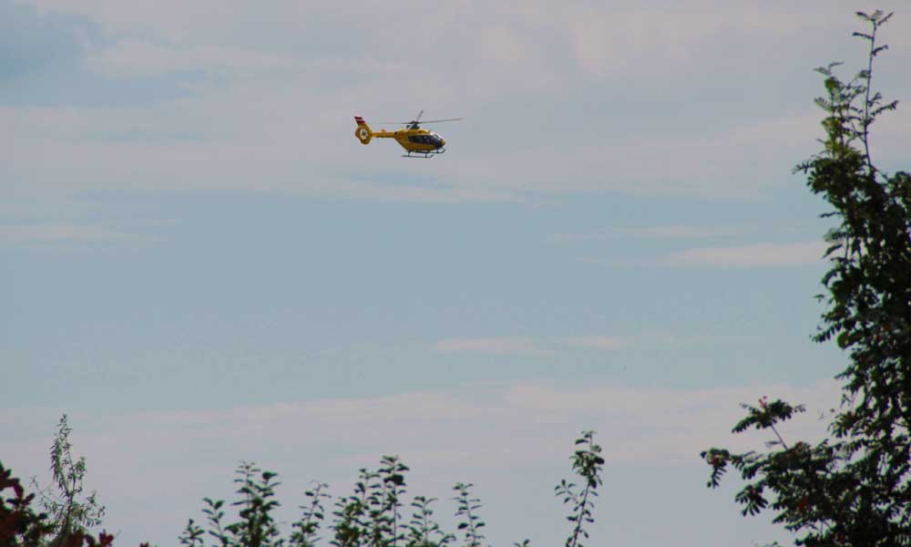 Mentőhelikopter körözött leszállóhelyet keresve Páty felett