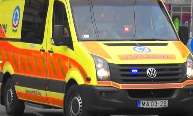 Bedrogozva támadta meg a rajta segítő mentősöket a 22 éves budapesti férfi, az egyik mentőápolónak a bordája is eltört