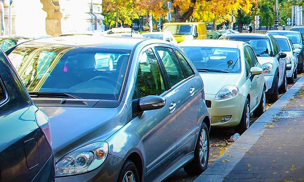 Óránként 800 forintos parkolási díjat is elképzelhetőnek tart a 7. kerületi polgármester