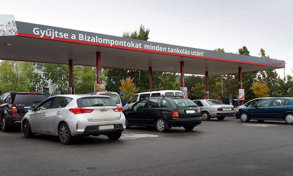 Az Auchan vizsgálatot indít a problémás benzinkútjaikról szóló cikkünk után