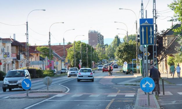 Megálljt parancsoltak a kamionoknak Dunakeszin – korlátozzák a behajtást a városba