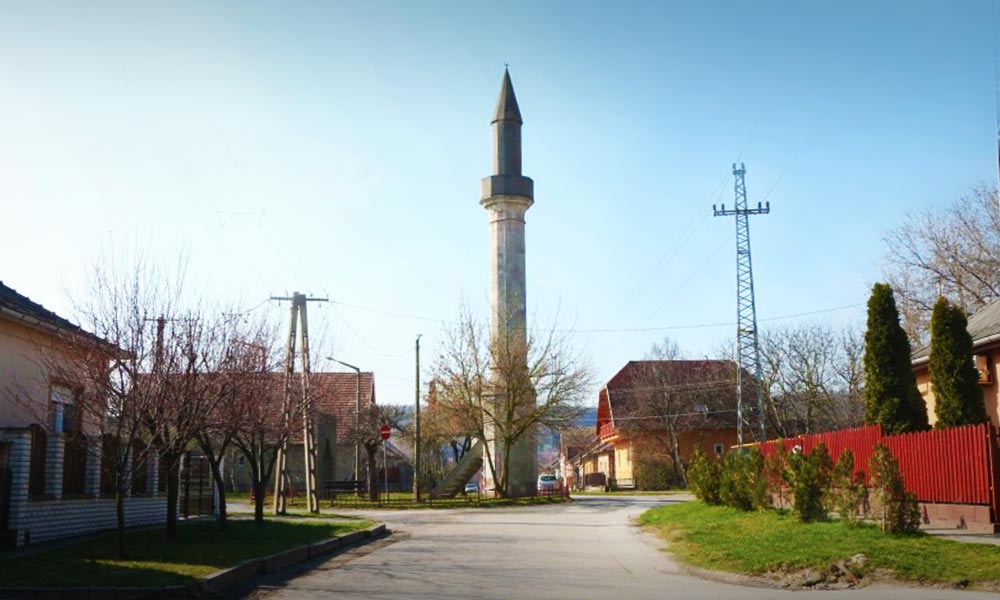 Rengeteg pénz érkezett a város számlájára, felújítják az érdi minaret környékét
