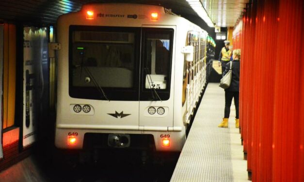 Elgázolt egy embert a metró a Pillangó utcánál