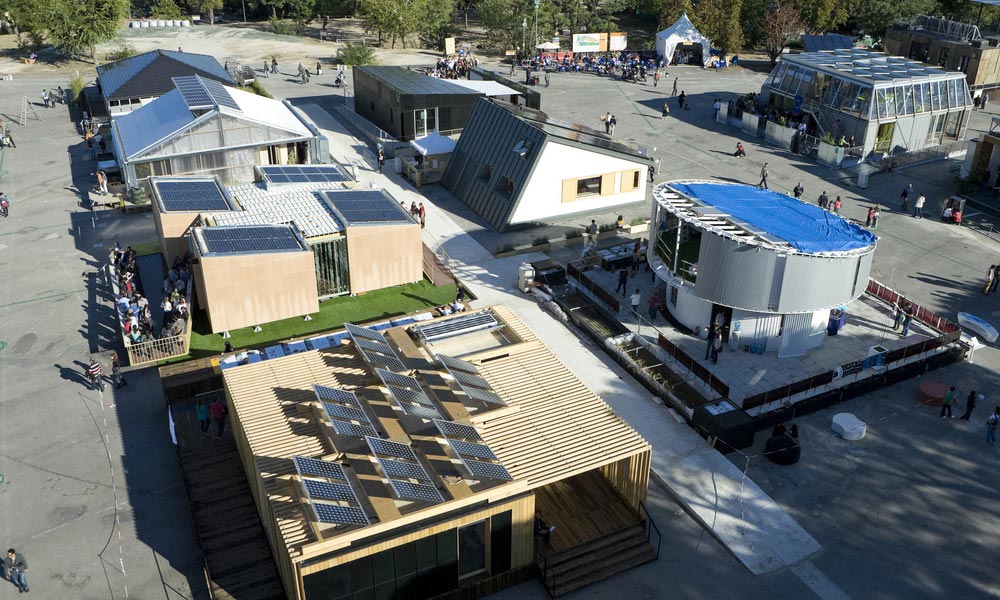 Csúcstechnikával készülő, napelemes házak versenyeznek Szentendrén