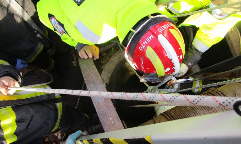 Megrendítő tragédia: 8 emelet mélységű kútba zuhant a bácsi, nem élte túl