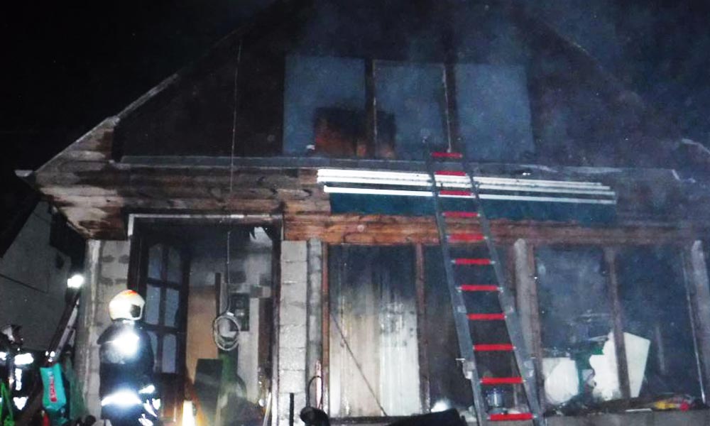 Felrobbant a gázpalack, leégett a családi ház Szigetszentmiklóson