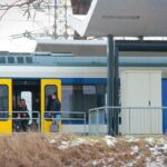 „A szemem előtt csapott el egy embert a vonat ma reggel” – gázolt a vonat Érd alsónál, a baleset miatt késnek a vonatok
