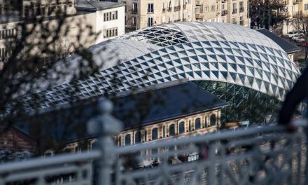 Még mindig nem találják azt a marokkói diákot, aki rejtélyes körülmények között tűnt el a Bálna előtti Duna partról – fotó a cikkben