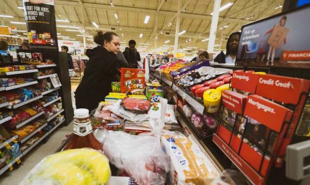 “December 24-én ne nyissanak ki a boltok” – ezt kéri az egyik szakszervezet, a Spar és Auchan már bejelentette nyitvatartási rendjét