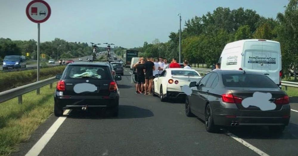 Inkább el se indulj a Balatonra: áll az M7-es és M1-es autópálya, már a közös szakaszon is kilométeres a dugó
