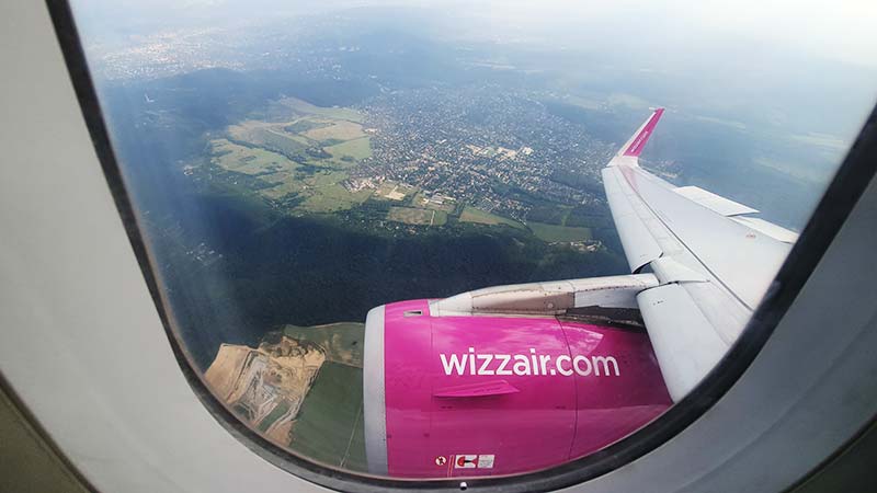 A koronavírus miatt alig akarnak Olaszországba repülni, csökkentette járatai számát a Wizz Air