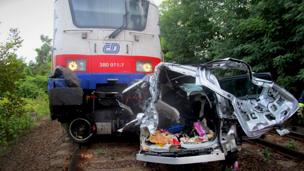Baleset miatt teljesen leállt a vonatközlekedés a nagymarosi vonalon – hárman meghaltak