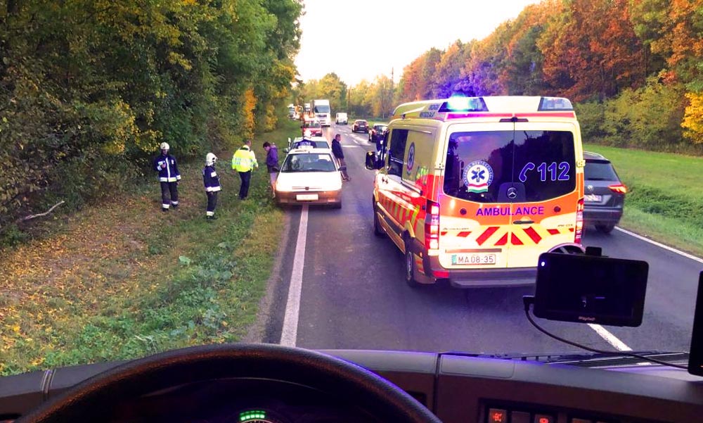 Halálos baleset az 1-es úton, közben megdőlt a melegrekord Budapesten