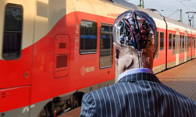 Meglepő! Az emberek többsége jobban bízik a robotokban, mint a főnökében