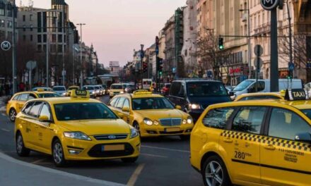 Augusztus 1-től drágább lesz a taxizás Budapesten