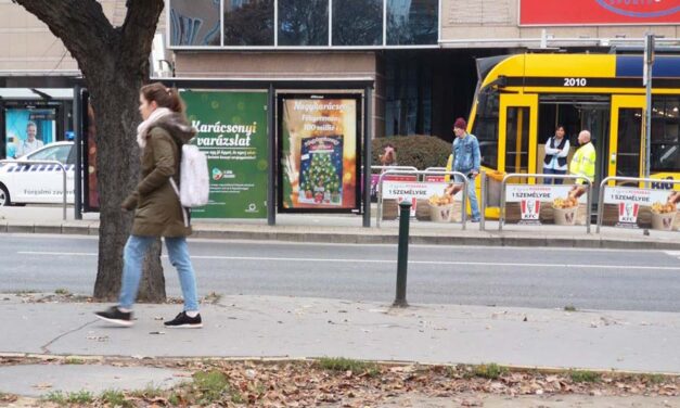 Gyalogost gázolt a villamos, nem jár a 4-6-os