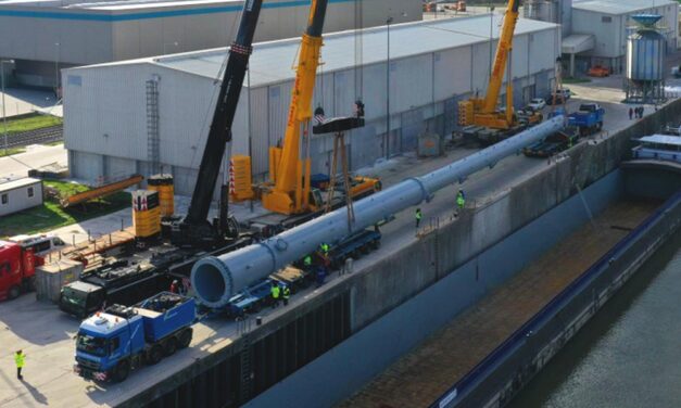 Repülőgép nagyságú órásjármű araszol az agglomerációban, lezárások lesznek az M0-áson