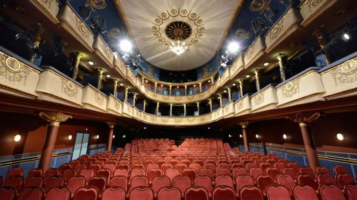 Nem kérhetnek védettségi igazolványt a magyar színházak