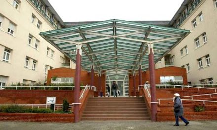 Későn ismerték fel egy nő halálos infarktusát, szakmai mulasztás miatt vizsgálják a Szent Imre kórházat