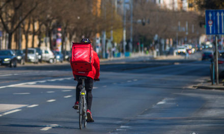 Megúszta a börtönt a sofőr, aki szándékosan gázolta el a biciklis futárt Erzsébetvárosban
