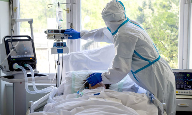 Koronavírus: Új módszert próbálnak ki ma a egy betegen a Dél-pesti Kórházban