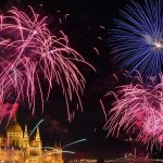 Sorra jelentik be a vidéki nagyvárosok, hogy elmarad a tűzijáték augusztus 20-án, ezzel szemben Kistarcsán lesz parádé – Nem akármit jelentett be a település fideszes polgármestere