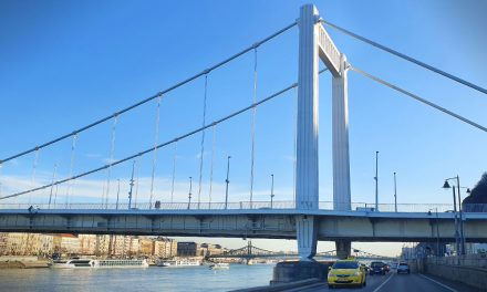 Nagy dugó lesz hétfőtől az Erzsébet-híd környékén, teljesen lezárják az egyik lehajtót