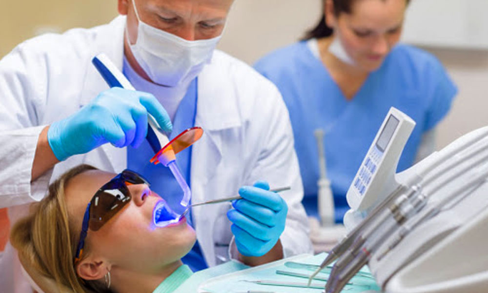 Már nem kötelező a fogorvosi rendeléseknél a negatív koronavírus teszt