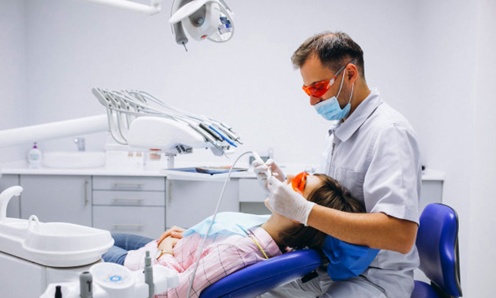 Drágul a fogászati kezelések többsége, a fogorvosok szerint az energiaválság a drágulás alapvető oka