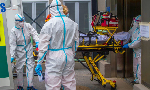 Meghalt egy önkéntes a koronavírus-oltás kórházi tesztelésekor, leállították a kísérleteket