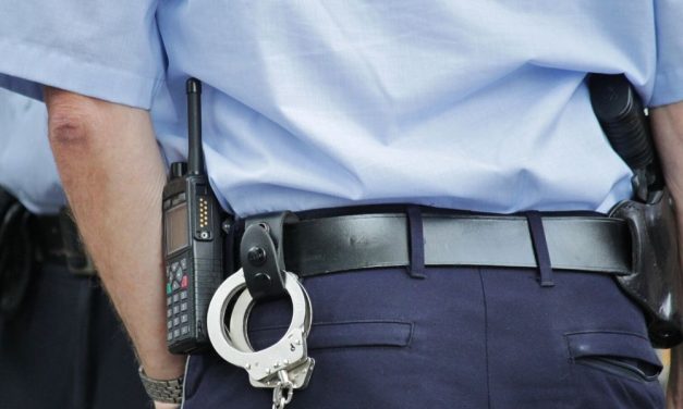 Nyaklánctolvajt kapcsoltak le a budapesti rendőrök – így fosztotta ki a gyanútlan nőket ez a férfi