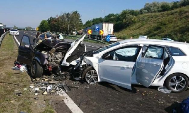 Meghalt egy házaspár az M1-esen történt tömegbalesetben