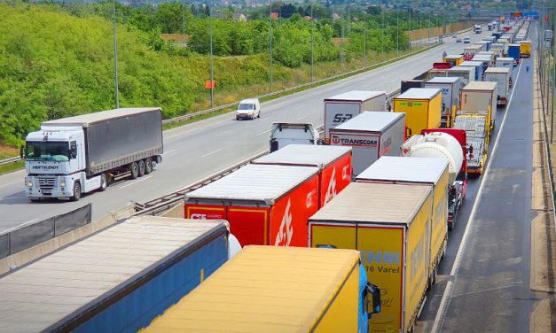 BL-döntő Budapesten: Rendkívüli kamionstopot vezet be a kormány a hétvégére