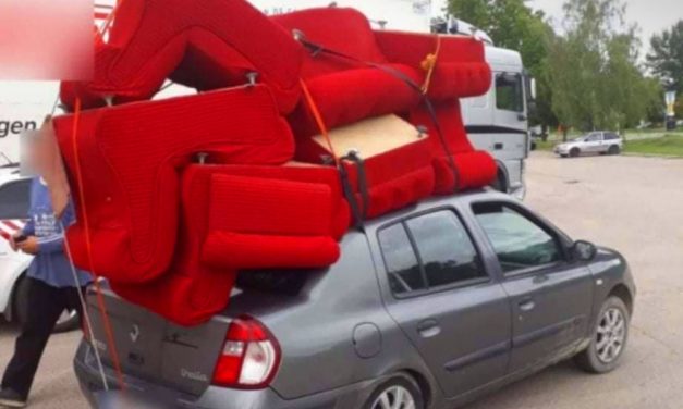 Életveszélyes költözés – egy bútorboltnyi fotelt szállított az  autós