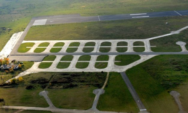 Meghalt egy 15 éves fiú, lezuhant egy hangár tetejéről