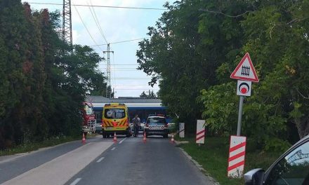 Elgázolt egy embert a vonat Rákoshegynél, fennakadások vannak az újszászi vonalon