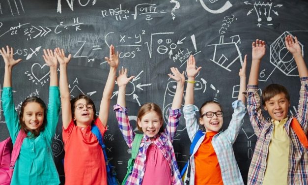 Tovább tart a tanév, hosszabbak lesznek az évközi szünetek – végre megvan a tanév rendje!