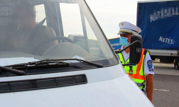 Razzia az M3-ason: senki sem menekülhetett a rendőrök elől, mindenkit megállítottak