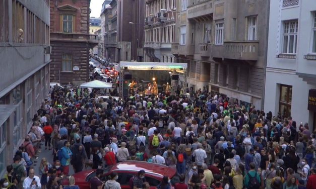 A Vidnyánszky-kuratórium szerint elfogadhatatlan és felelőtlen a vezetők lemondása