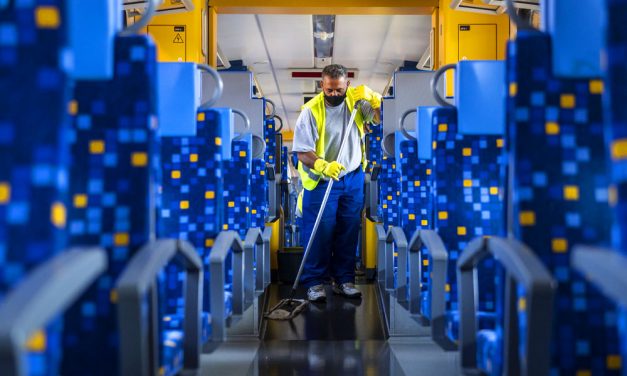 Megszólalt a MÁV az utasokról és a maszkhasználatról