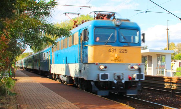Tragédiával indult a hét a vasúton: vonat elé lépett egy férfi, nem tudták megmenteni az életét