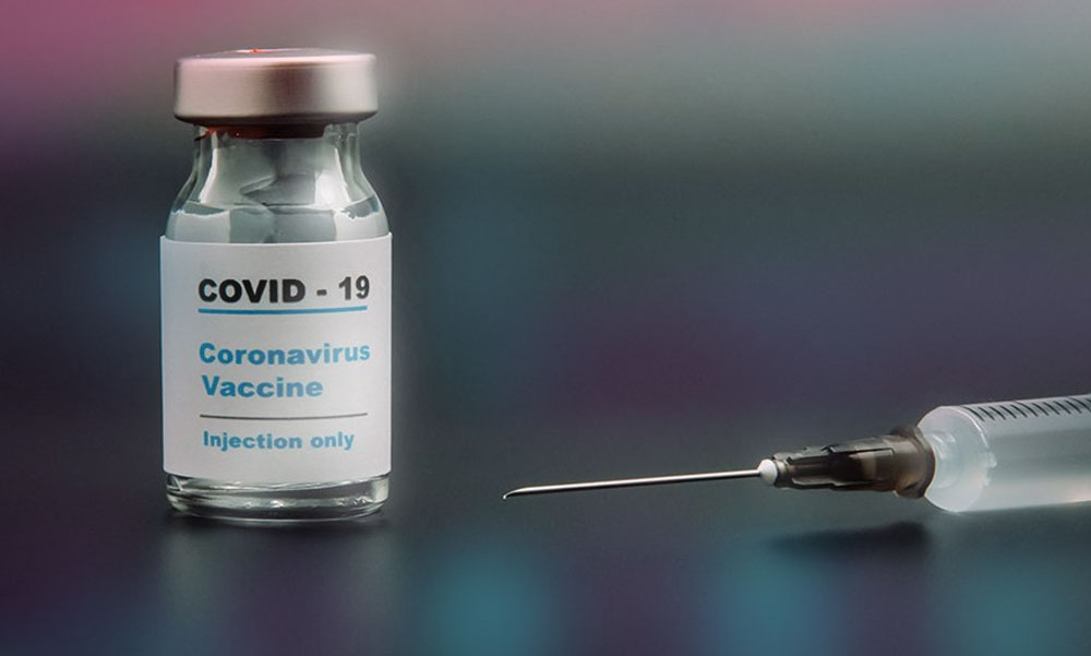 Itt a legújabb koronavírus-oltás, az amerikai Moderna vakcinája 94%-os védettséget ad