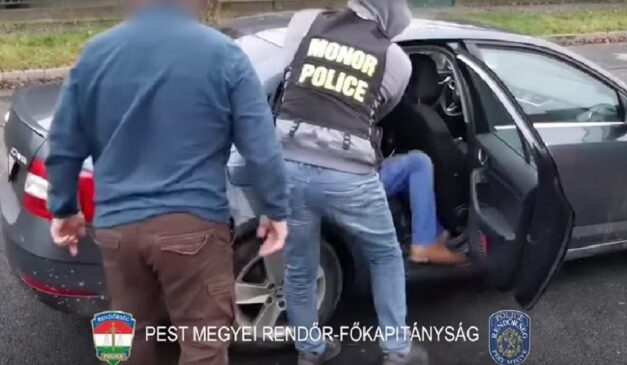 Katalizátorokat lopó bandát fogtak el a rendőrök – videó