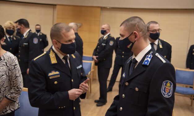 Főkapitányi kitüntetést kaptak a hős újpesti rendőrök