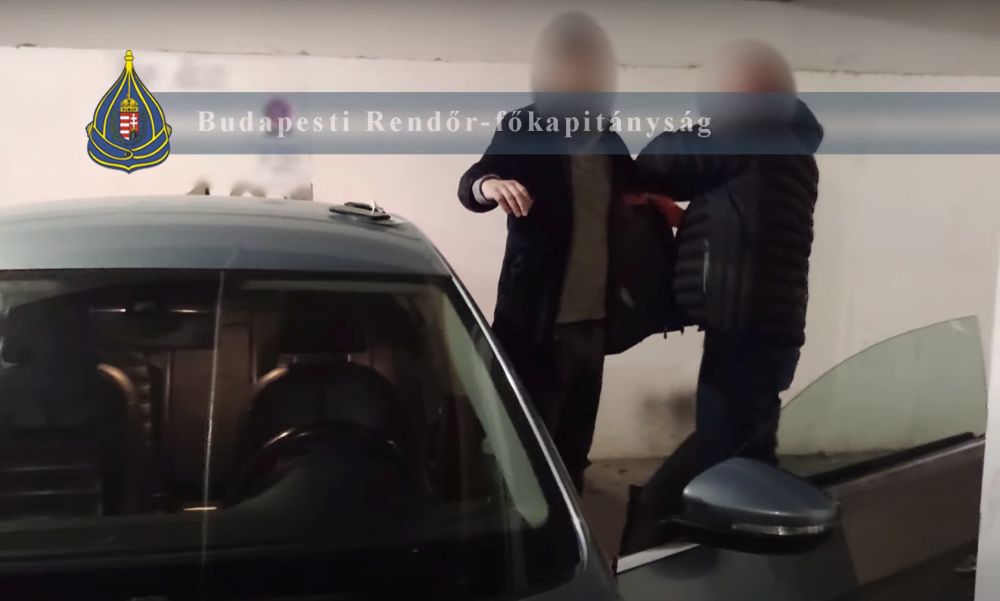 Drogdílert fogtak a rendőrök: a fiatal férfi Budapest belvárosában terítette az árut – videó