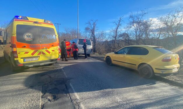 „Másfél órán keresztül küzdöttek teljes útzár mellett a férfi életéért” – vezetés közben állt le a légzése egy sofőrnek Piliscsabánál, az arra autózok tartották életben