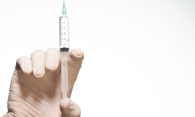 Hatalmas áttörés: itt az egydózisú vakcina